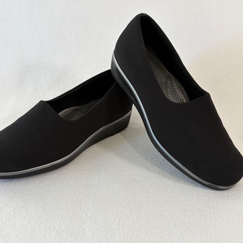 SAS Slip On Loafers Womens Size 10 W Black Wedge Tripad Comfort NWOT